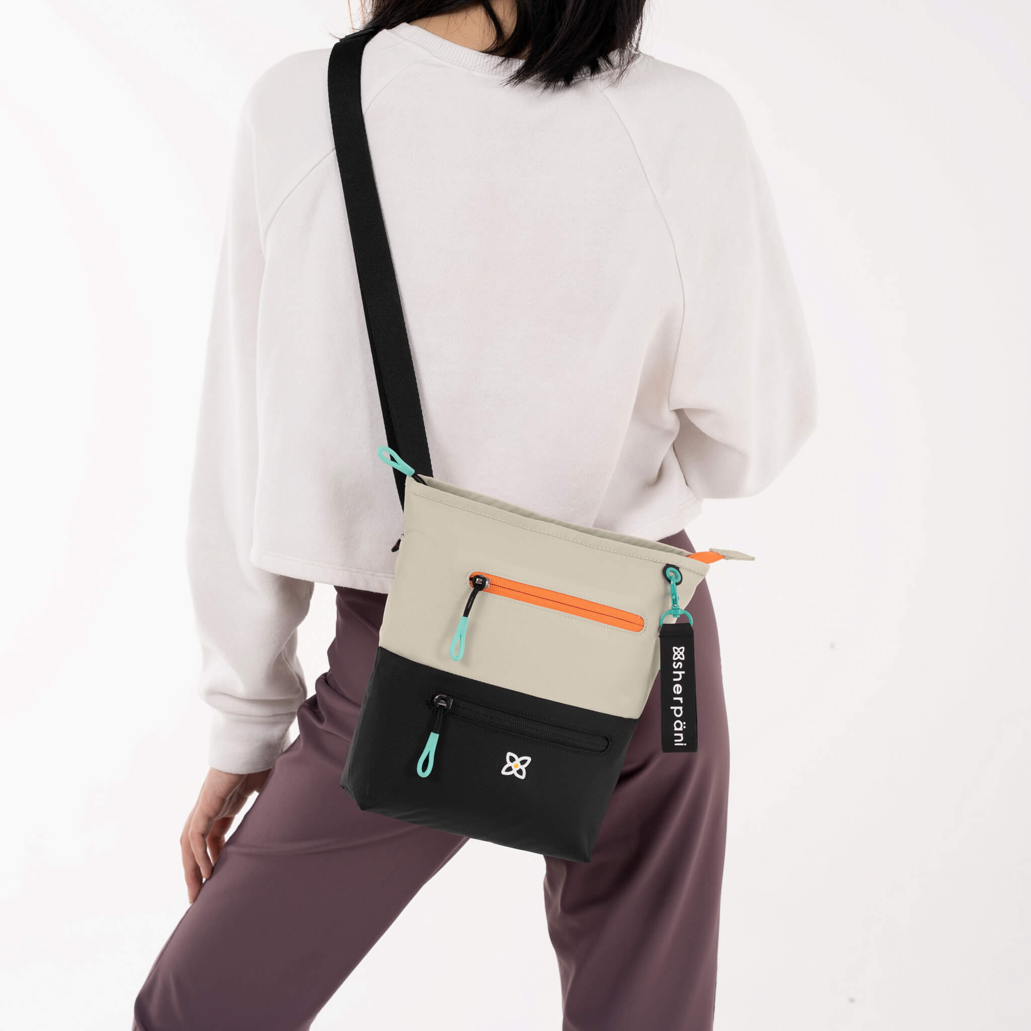 Sherpani discount crossbody bag