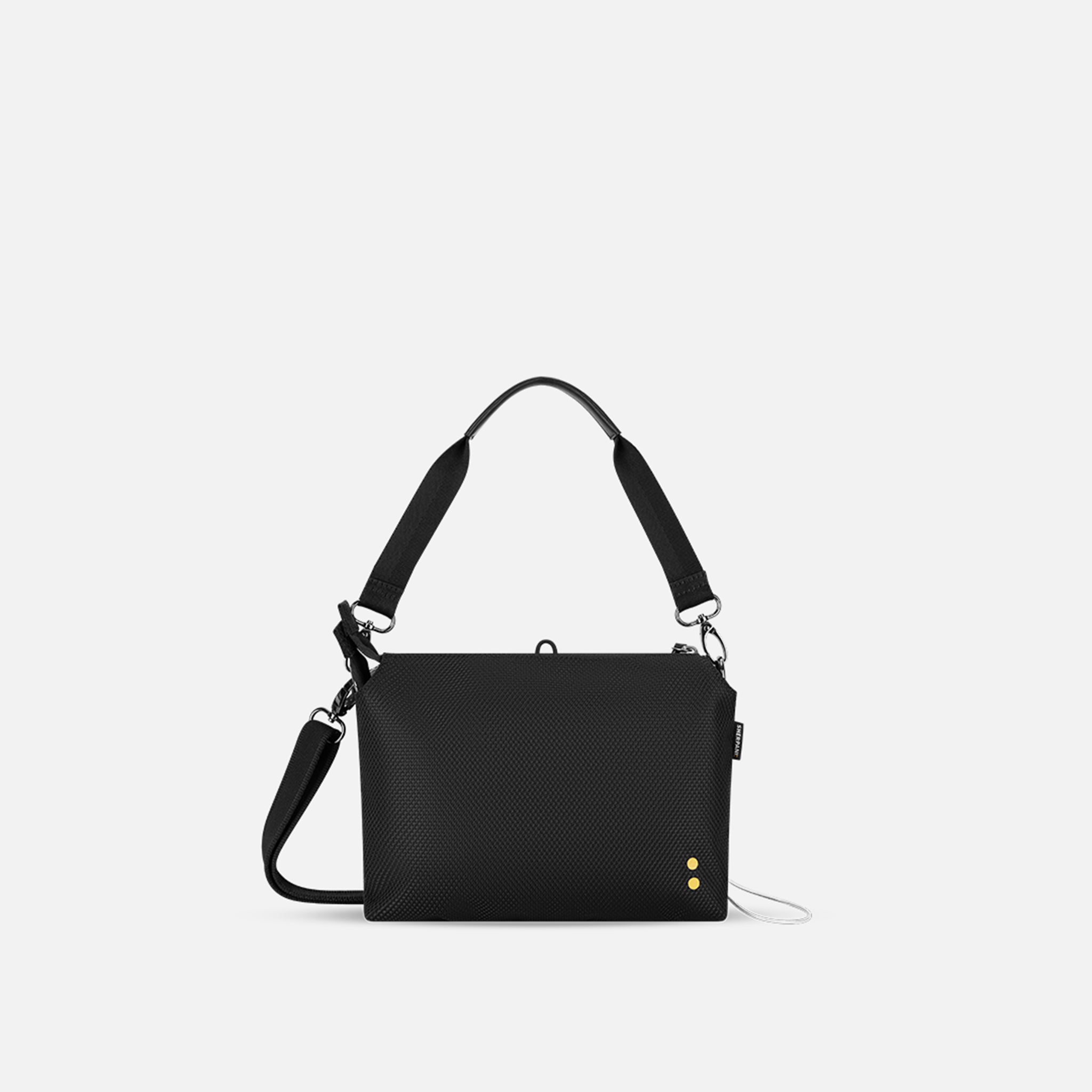 black crossbody travel bag Antler In Leather - Heritage Collection zip closure Black Crosby Traveler